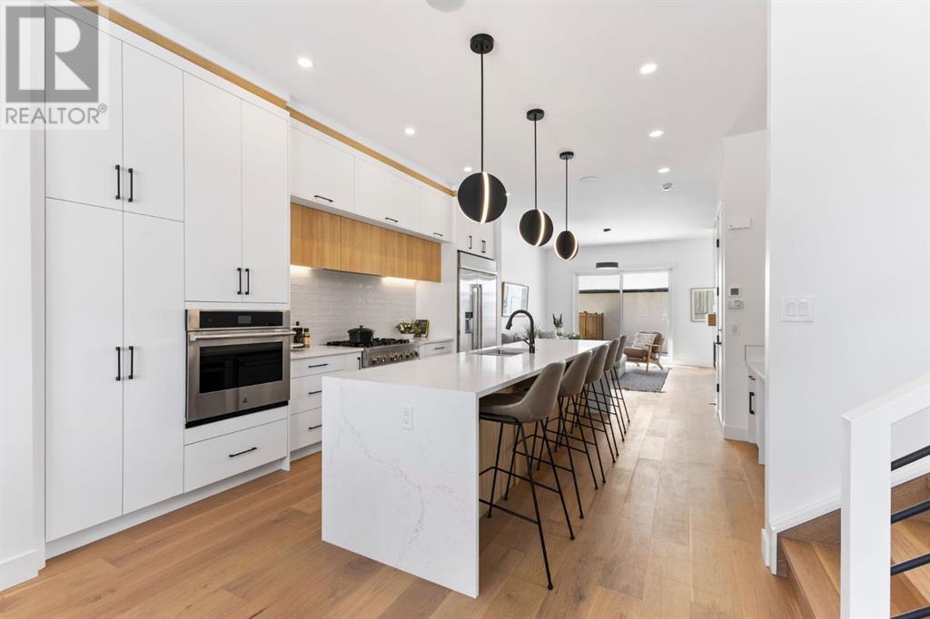 Property at 3017 36 Street SW image 5
