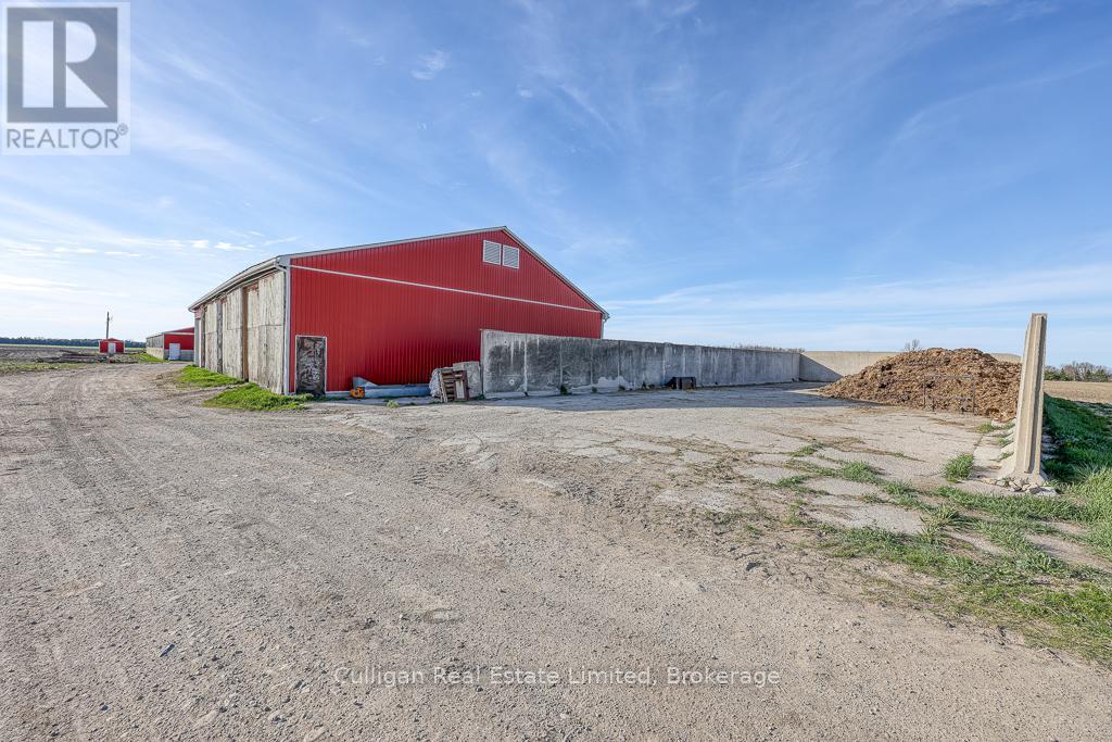 3071 Highway 21 Highway, Kincardine, Ontario  N0G 2T0 - Photo 15 - X12121540