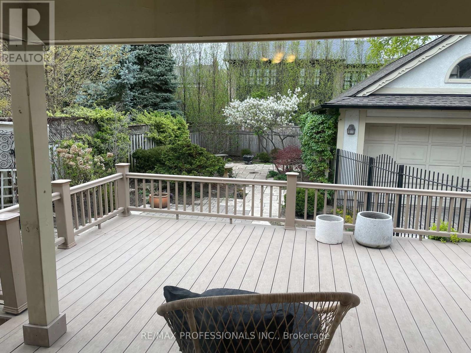 Property at 107 THE KINGSWAY image 3
