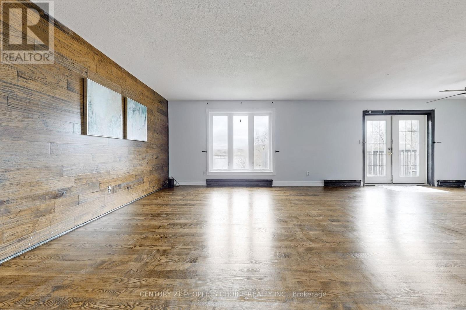 Property at 156 MAIN STREET W image 5