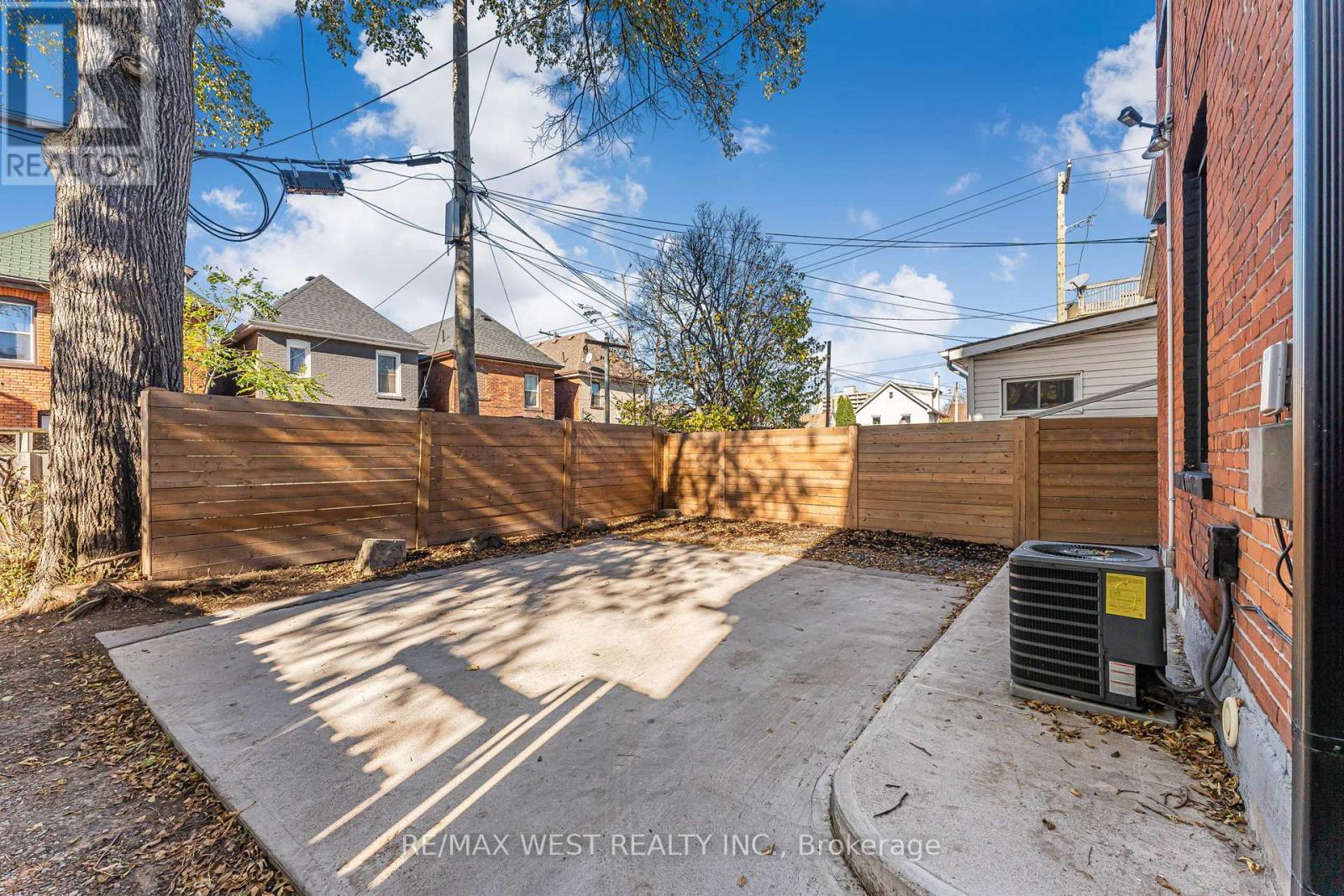 Upper - 57 Stirton Street, Hamilton, Ontario  L8L 6E7 - Photo 17 - X12121639