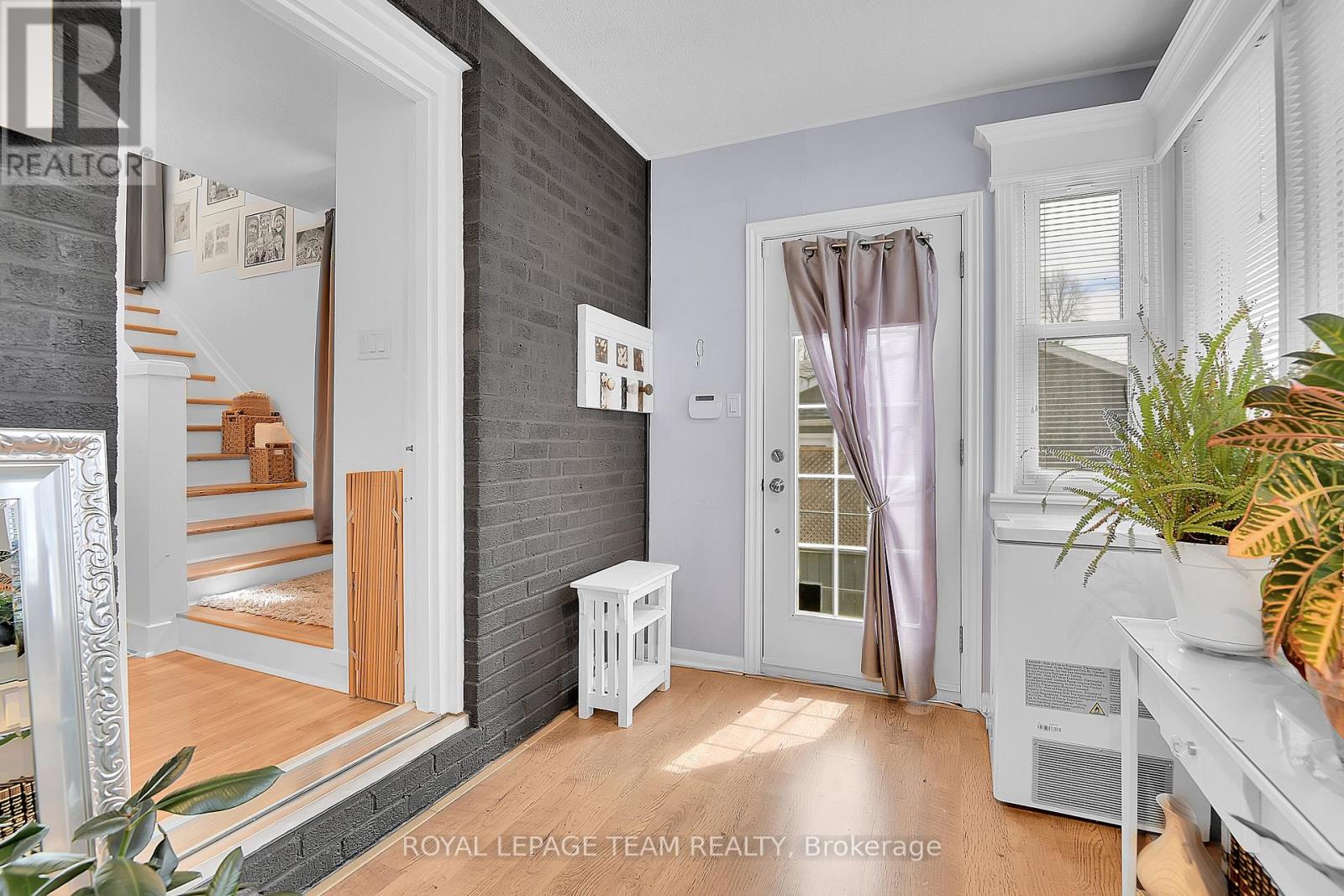 Property at 47 WINDSOR DRIVE image 2