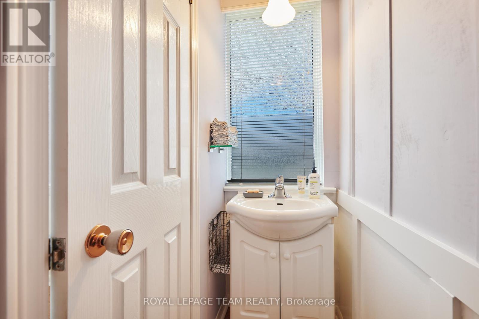 Property at 47 WINDSOR DRIVE image 4