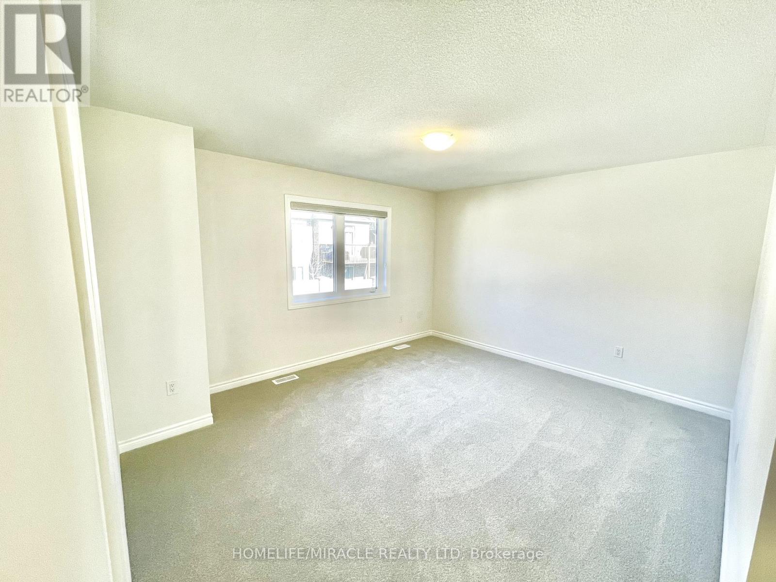 45 Lawrence D. Pridham Avenue, New Tecumseth, Ontario  L9R 0X2 - Photo 3 - N12121959