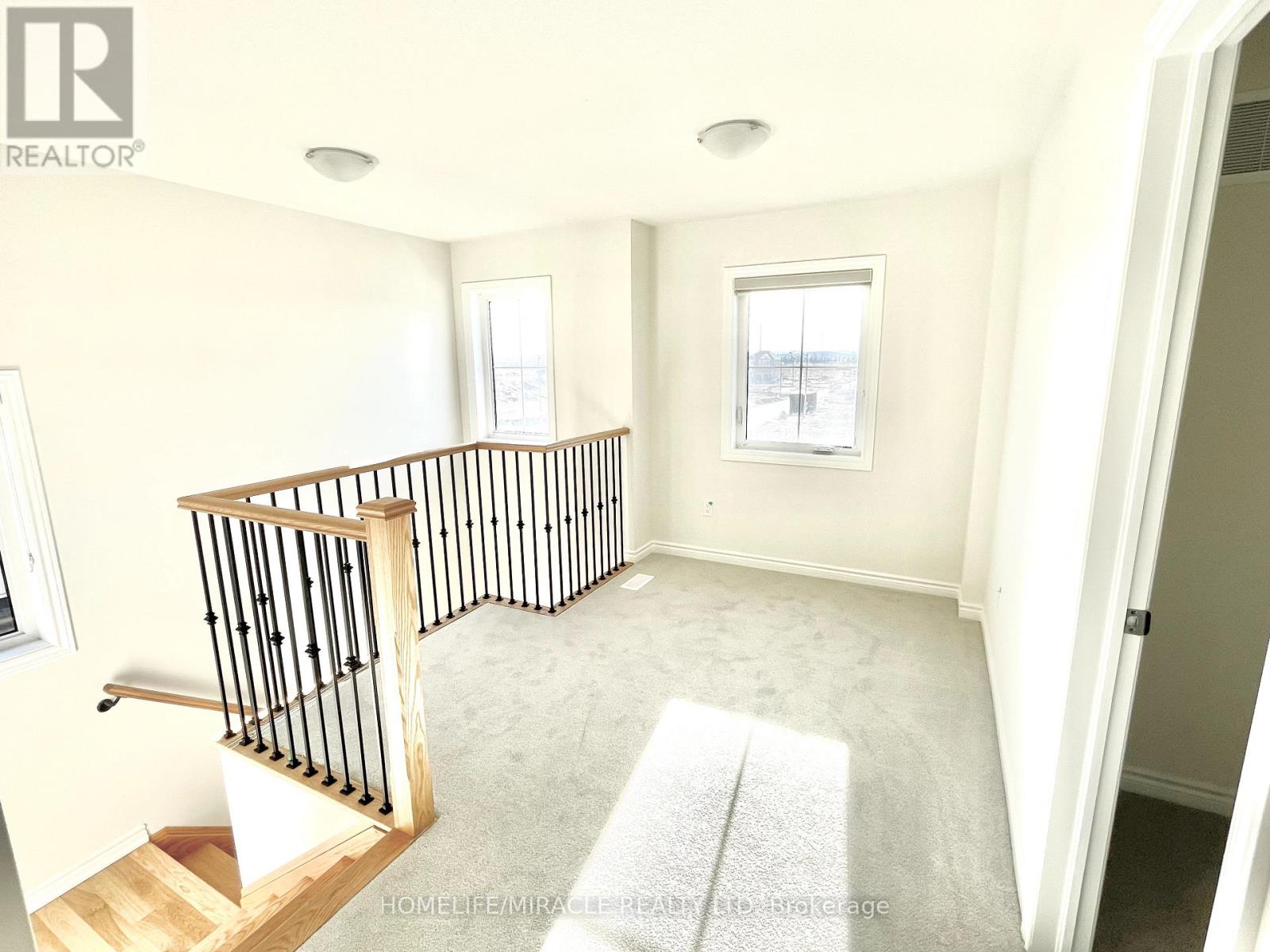45 Lawrence D. Pridham Avenue, New Tecumseth, Ontario  L9R 0X2 - Photo 5 - N12121959