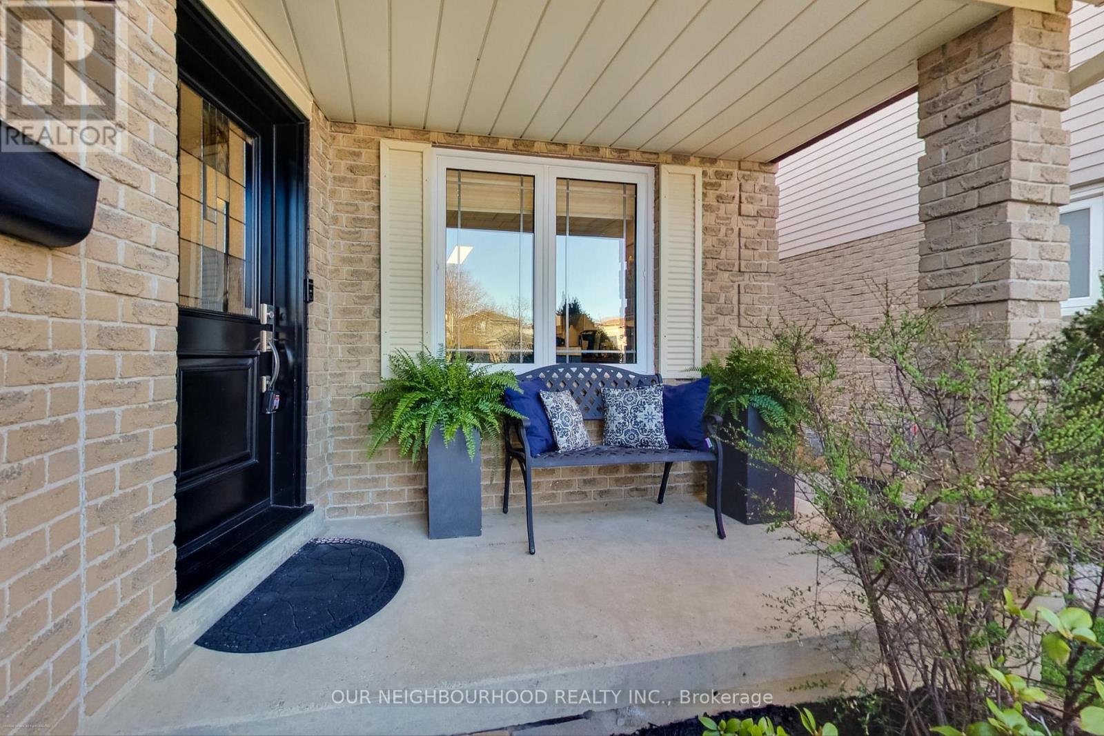 3161 Osbourne Road, Mississauga, Ontario  L5L 4A3 - Photo 3 - W12112940