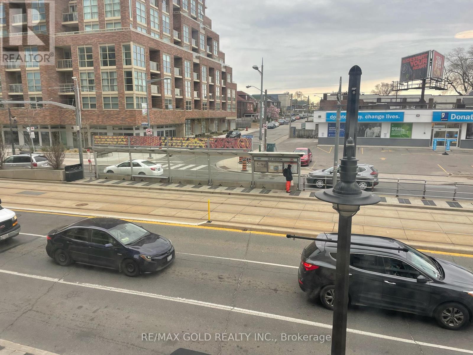 1824 St Clair Avenue W, Toronto, Ontario  M6N 1J5 - Photo 17 - W12121958