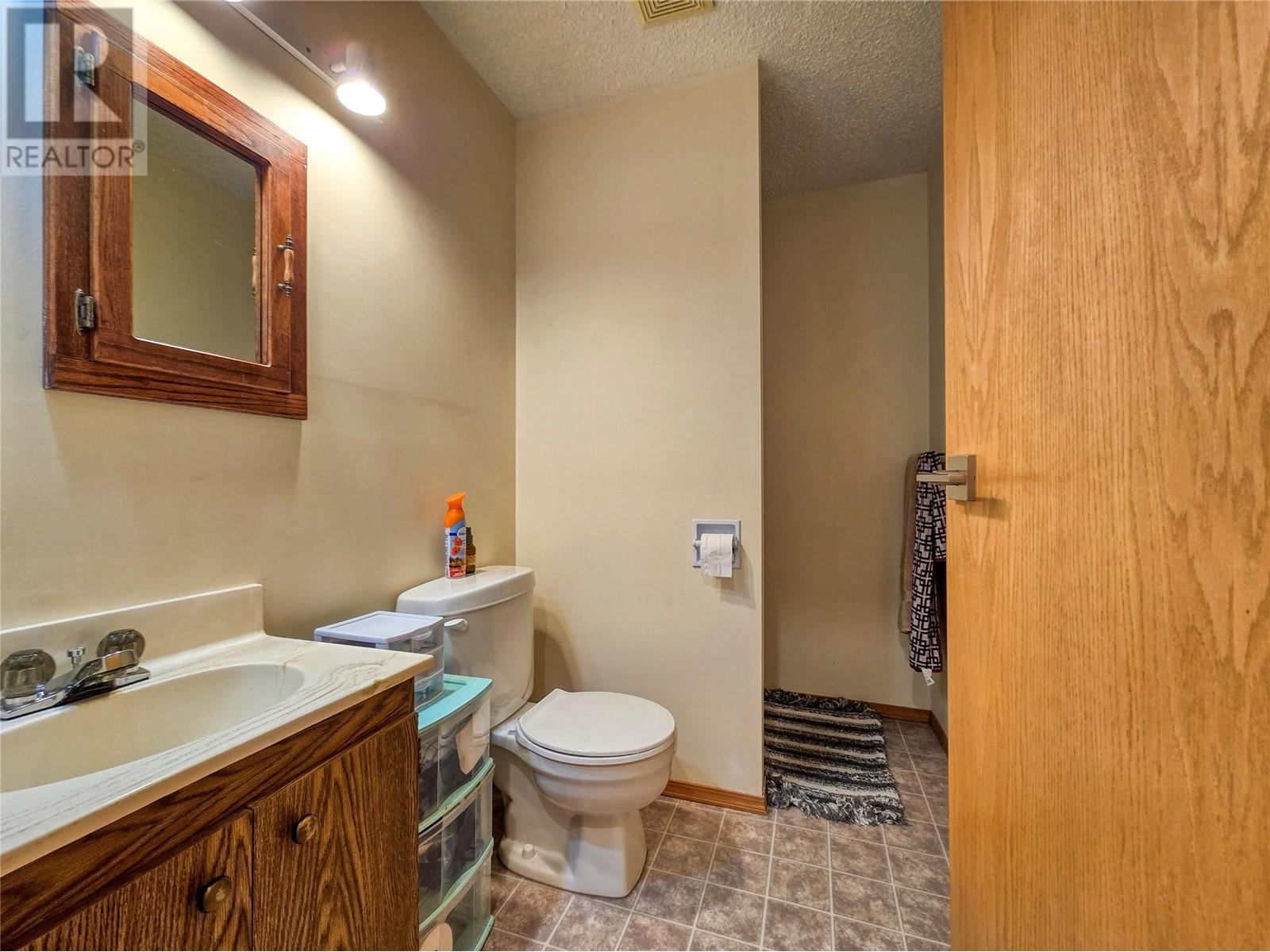 2031 13th Avenue, Invermere, British Columbia  V0A 1K4 - Photo 46 - 10344502