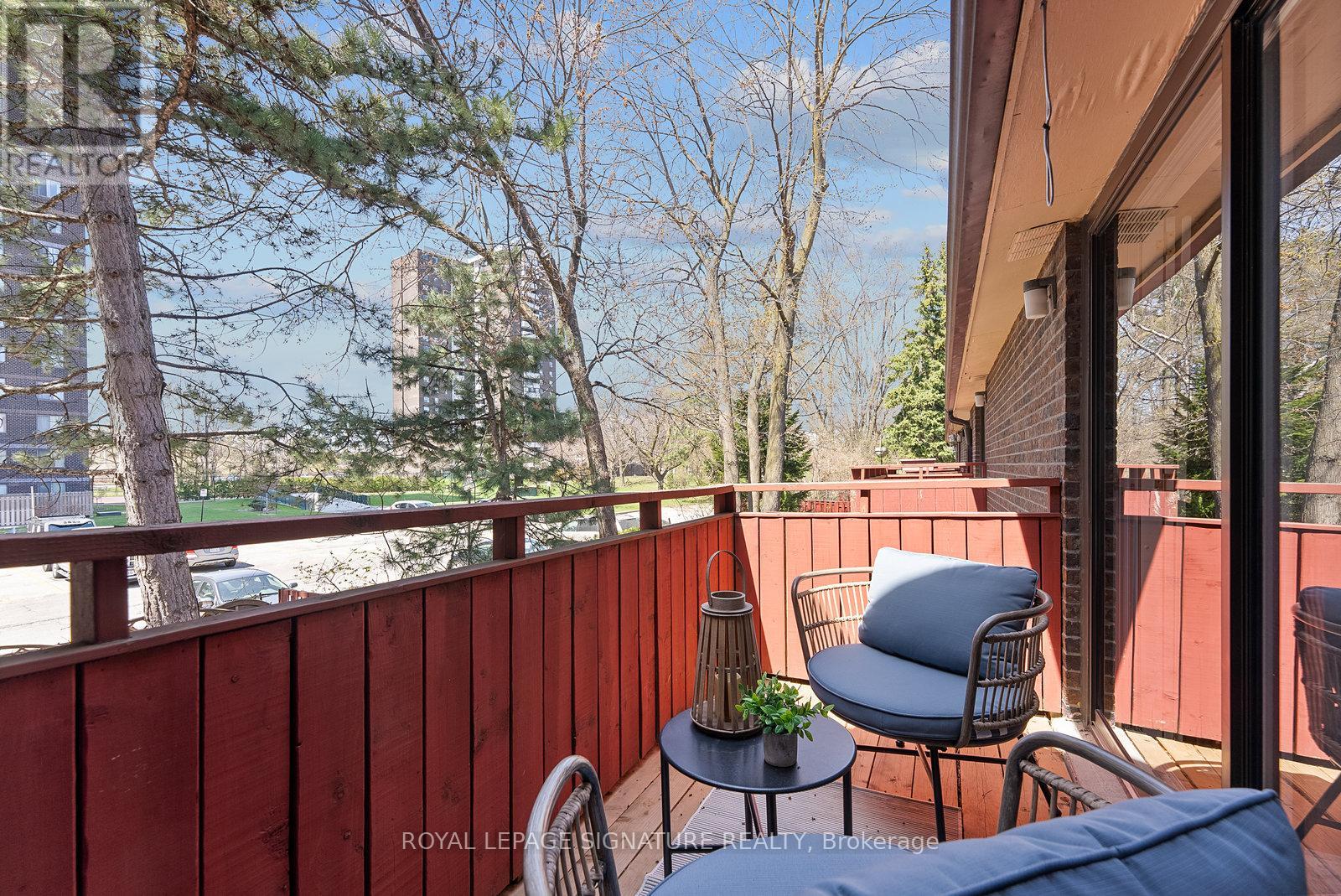 30 Bards Walkway, Toronto, Ontario  M2J 4T9 - Photo 12 - C12112542