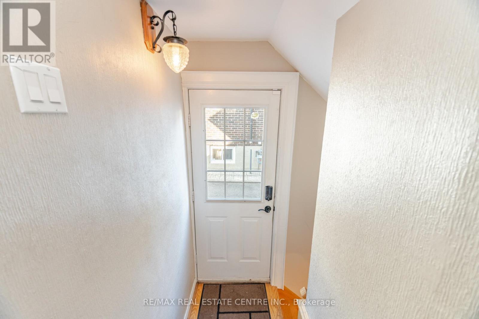 30 Frederick Street, Brampton, Ontario  L6Y 1G4 - Photo 35 - W12121813