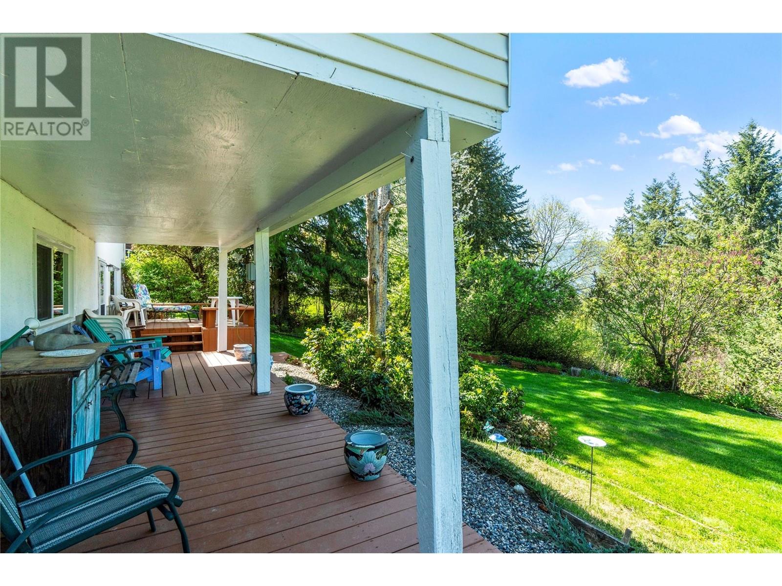 1811 9 Avenue Se, Salmon Arm, British Columbia  V1E 2J6 - Photo 32 - 10346063