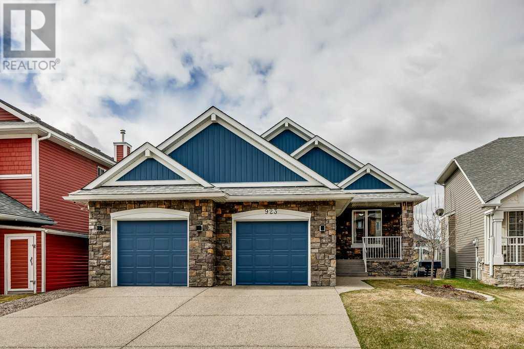 Property at 923 Bayside Drive SW image 1