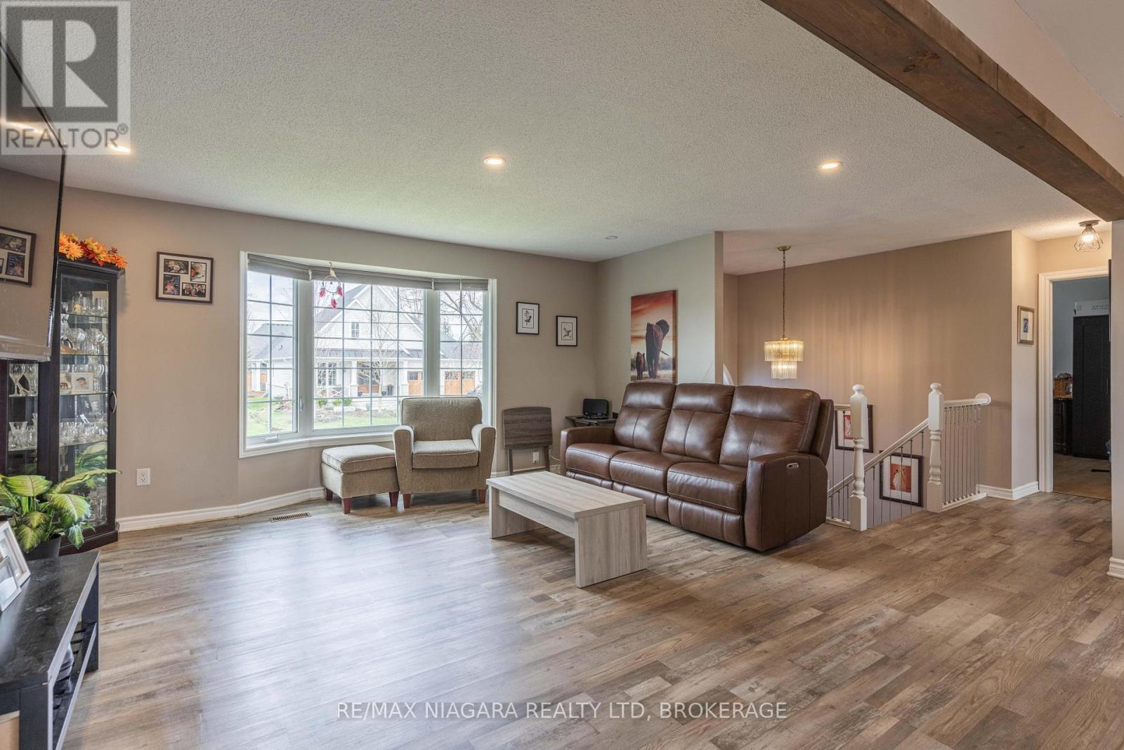 44 Maple Leaf Avenue S, Fort Erie (Ridgeway), Ontario  L0S 1N0 - Photo 8 - X12122022