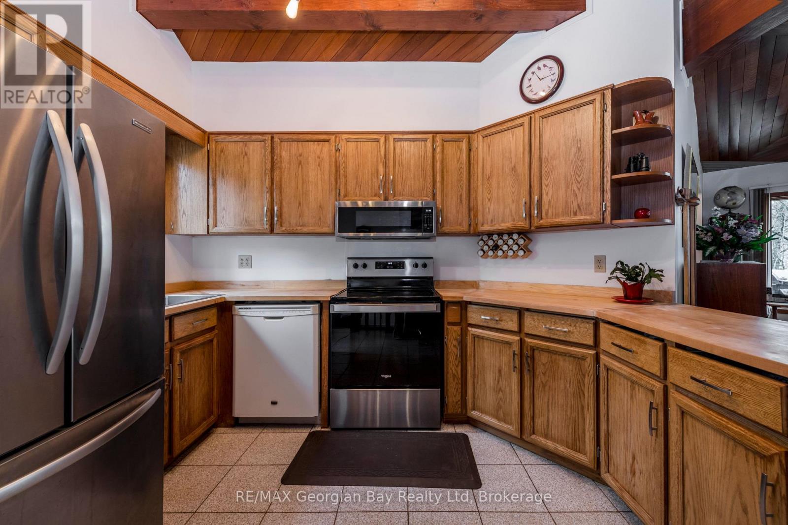 Property at 1246 TINY BEACHES ROAD N image 5