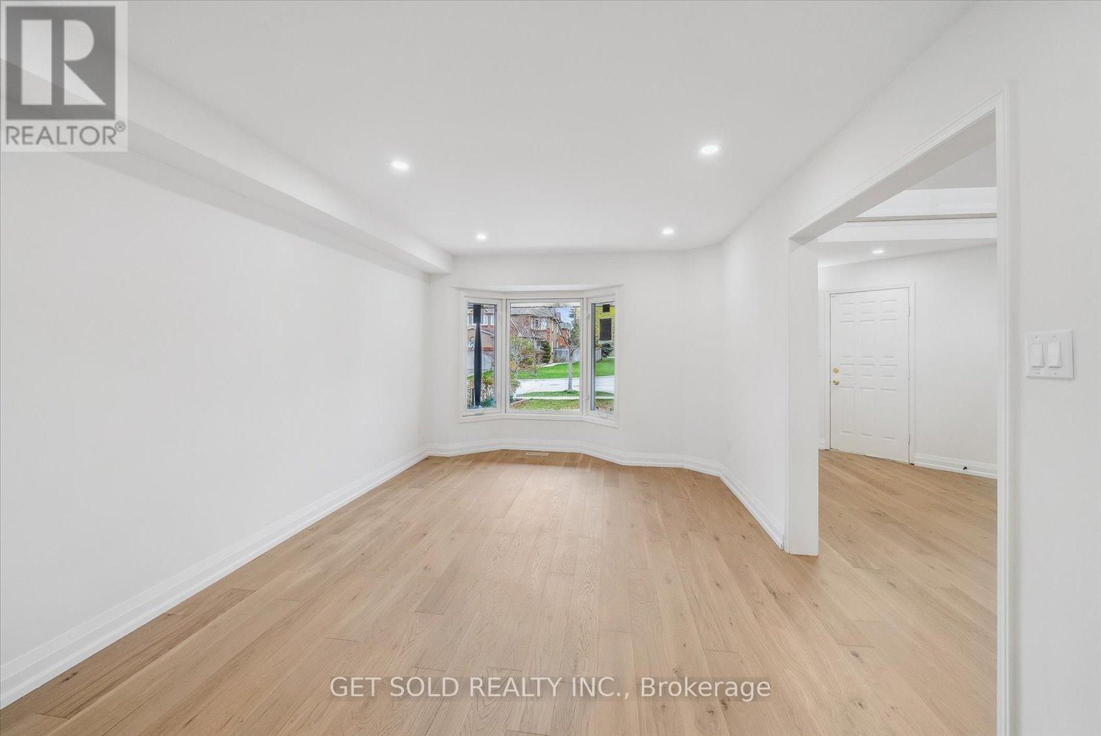 27 Edenbridge Drive, Vaughan, Ontario  L4J 7V1 - Photo 5 - N12122019