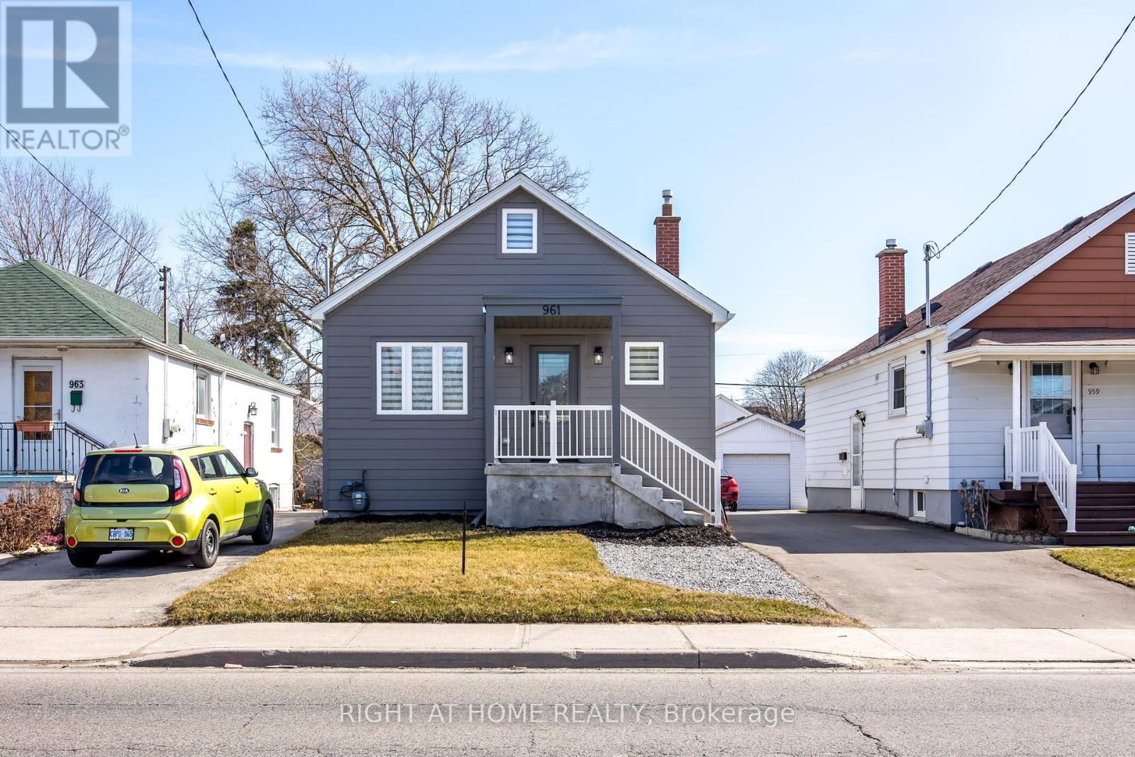 Property at 961 VICTORIA PARK AVENUE image 5