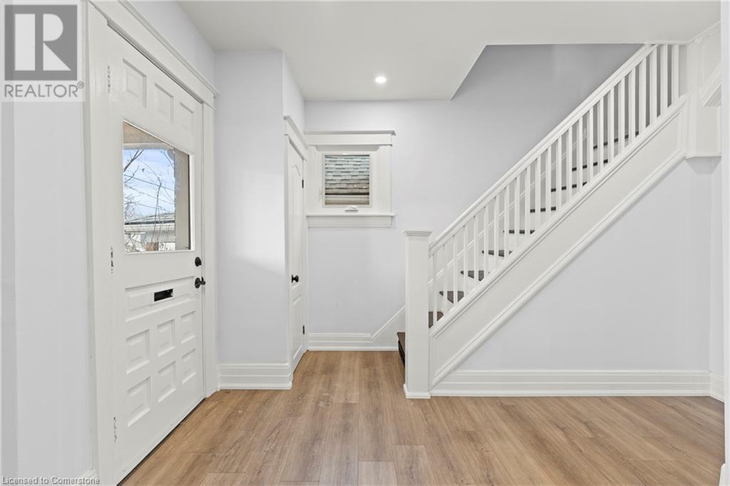 Property at 2 BERRYMAN Avenue image 4