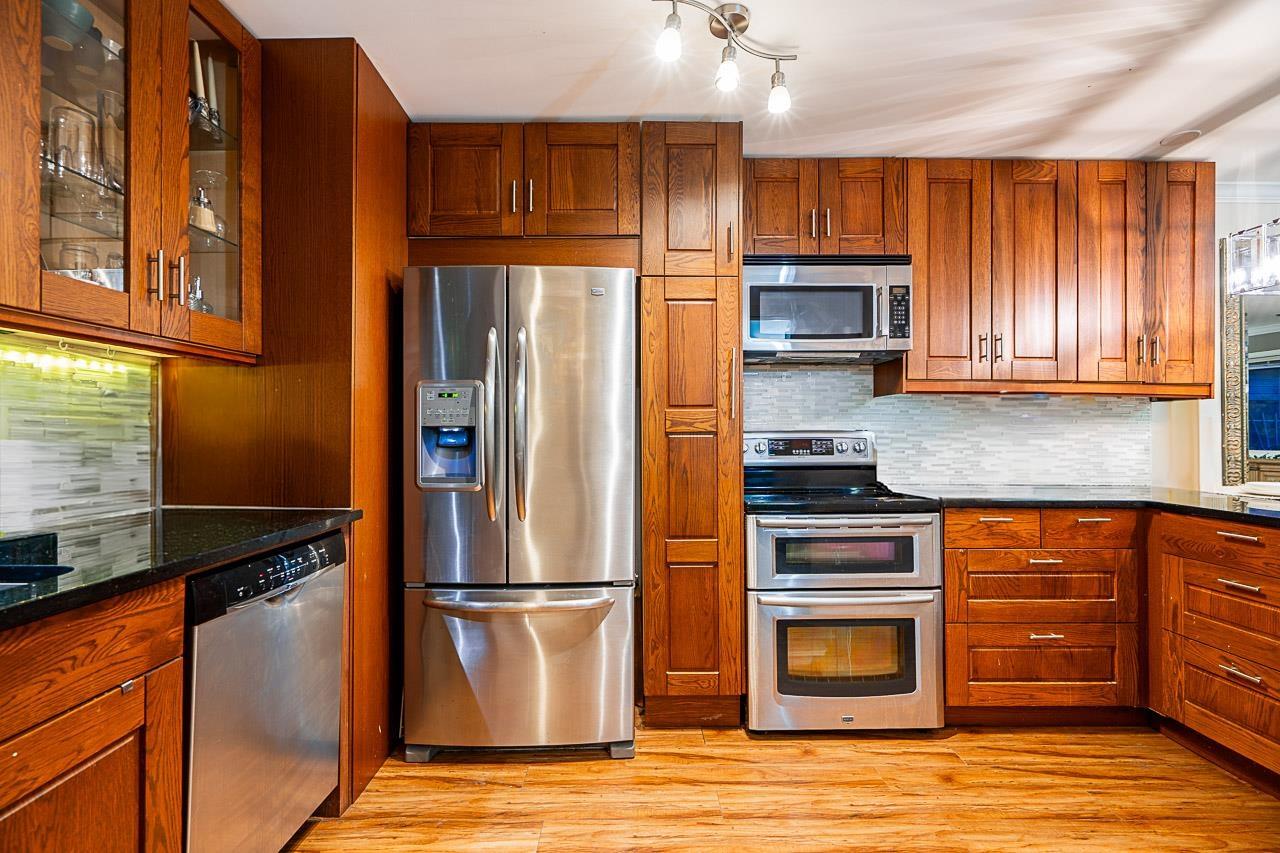 Property at 118 SPRINGFIELD DRIVE image 4