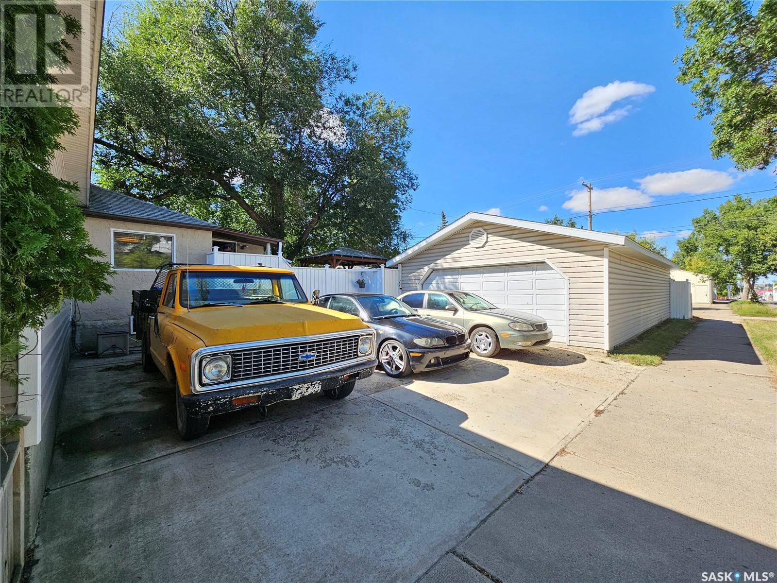Property at 408 Duffield STREET W image 3