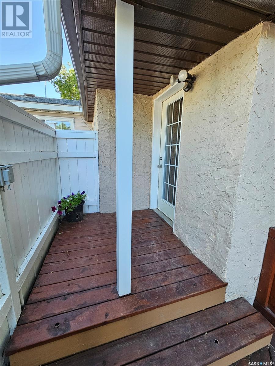 Property at 408 Duffield STREET W image 5