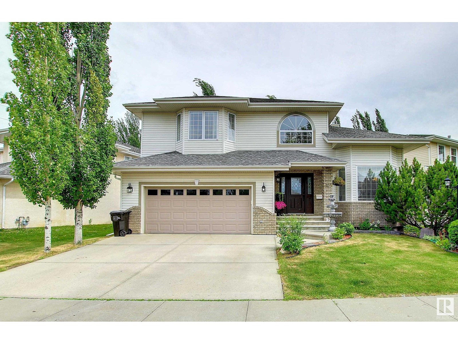 329 Heath Rd Nw, Edmonton, Alberta  T6R 2X4 - Photo 2 - E4434293