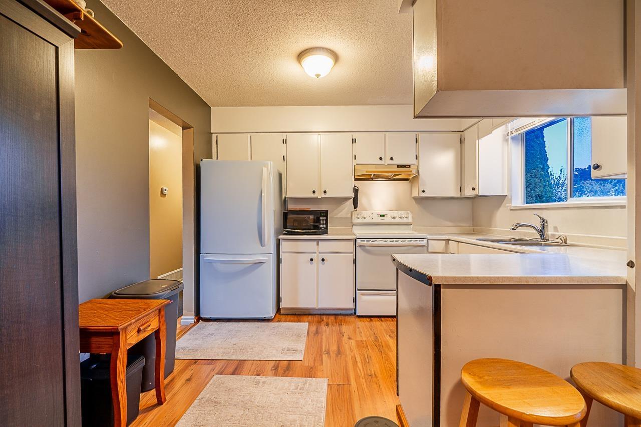 Property at 26924 28A AVENUE image 3