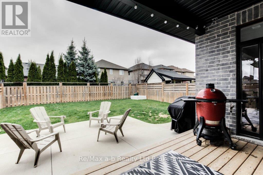 Property at 905 MORO PLACE image 5