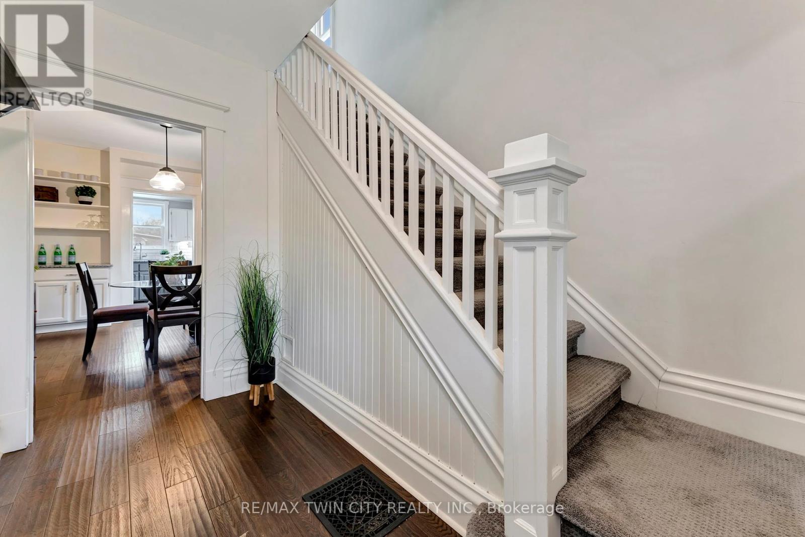 Property at 442 LOWTHER STREET S image 5