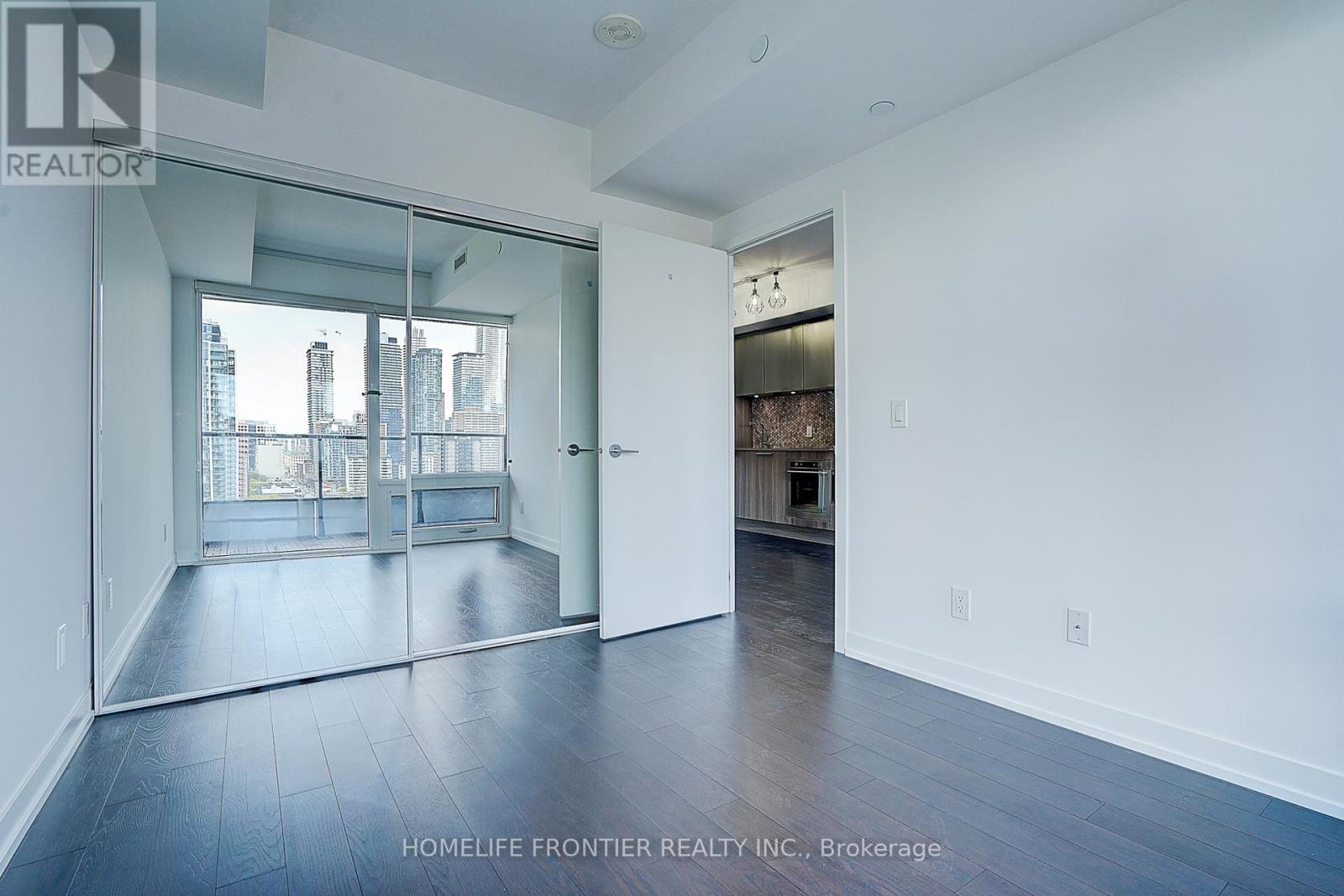 2109 - 85 Wood Street, Toronto, Ontario  M4Y 0E8 - Photo 14 - C12120122