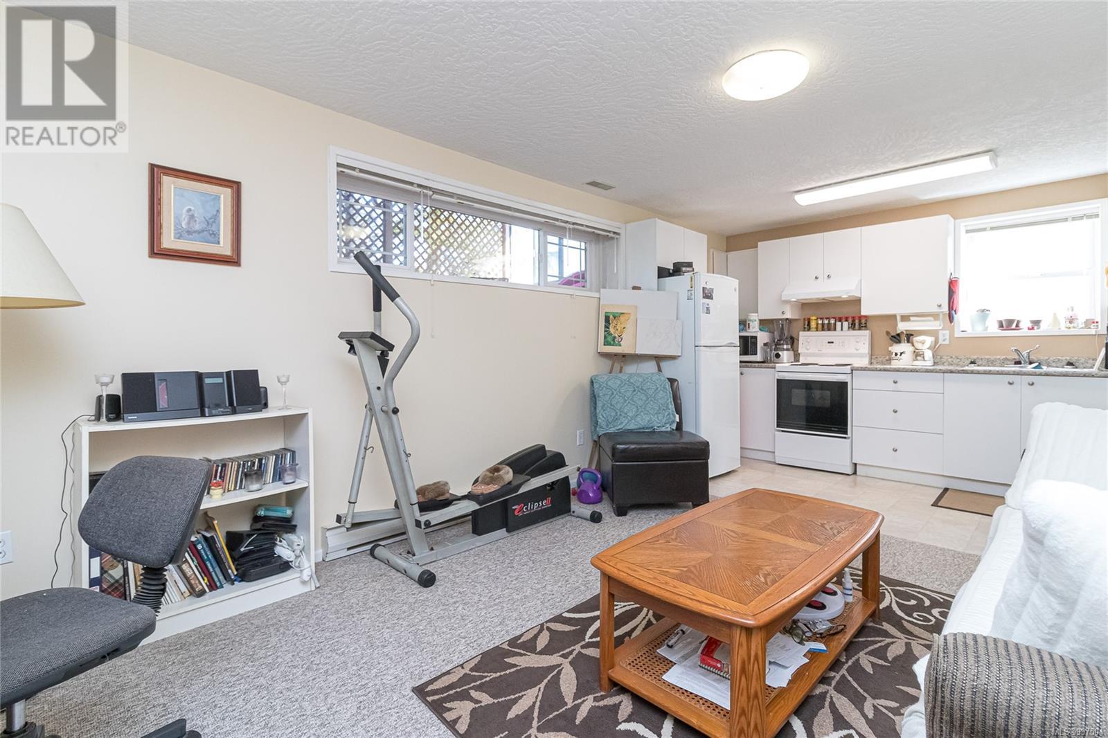 959 Woodhall Dr, Saanich, British Columbia  V8X 3L7 - Photo 28 - 997504