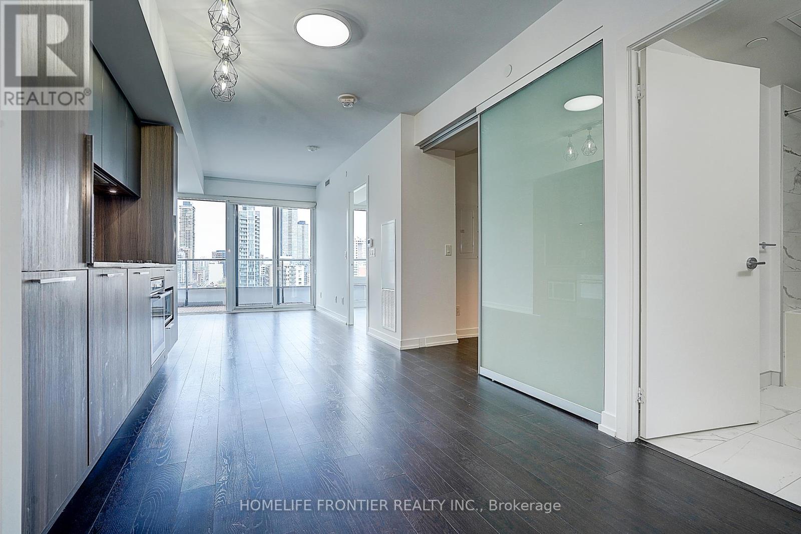 2109 - 85 Wood Street, Toronto, Ontario  M4Y 0E8 - Photo 4 - C12120122