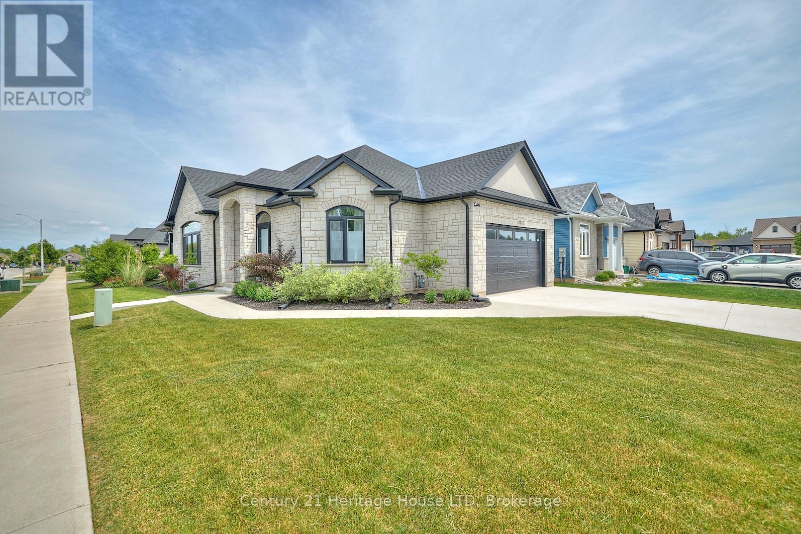 Property at 4242 VILLAGE CREEK DRIVE image 1