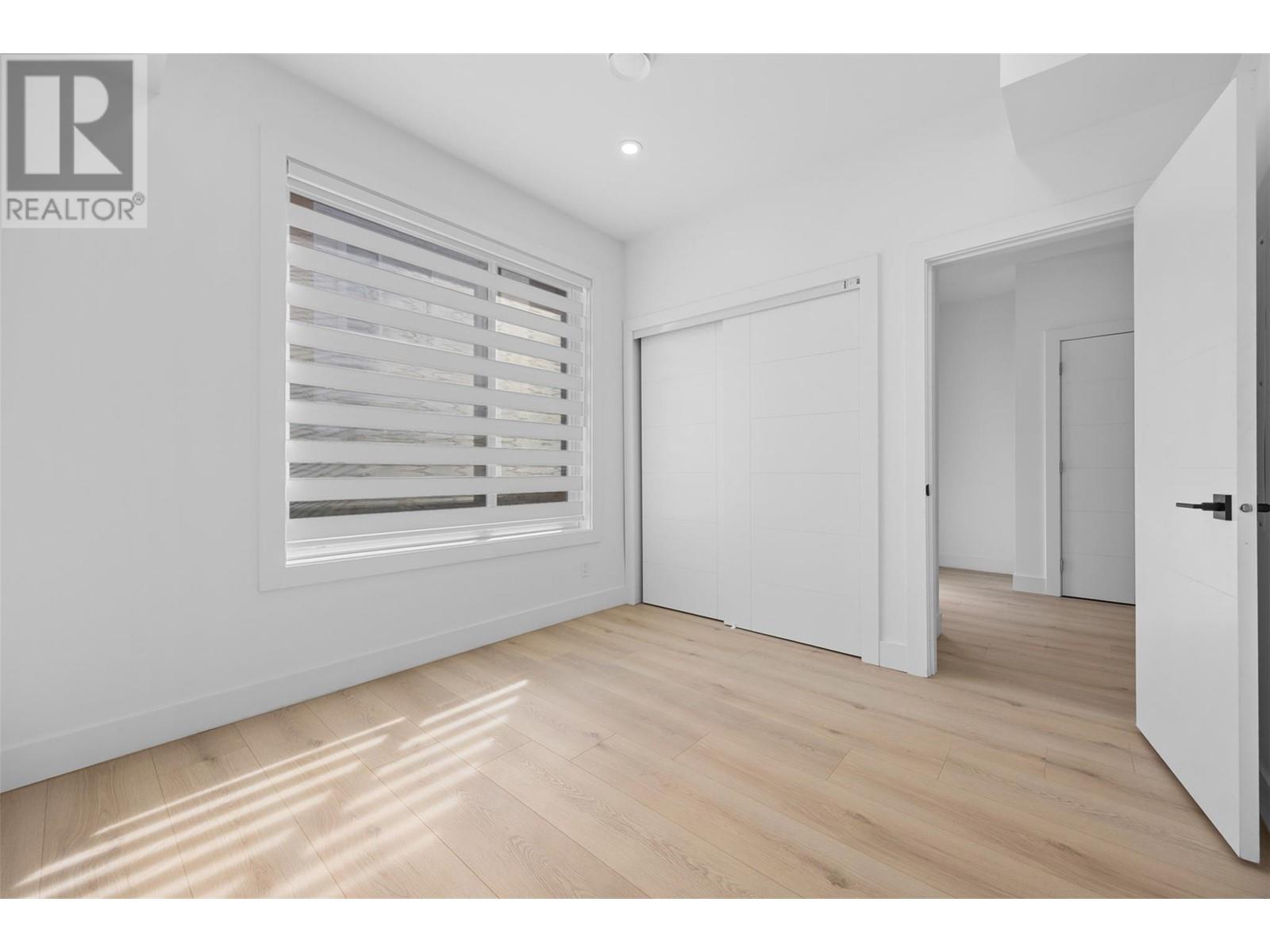 Property at 750 Raymer Avenue image 3