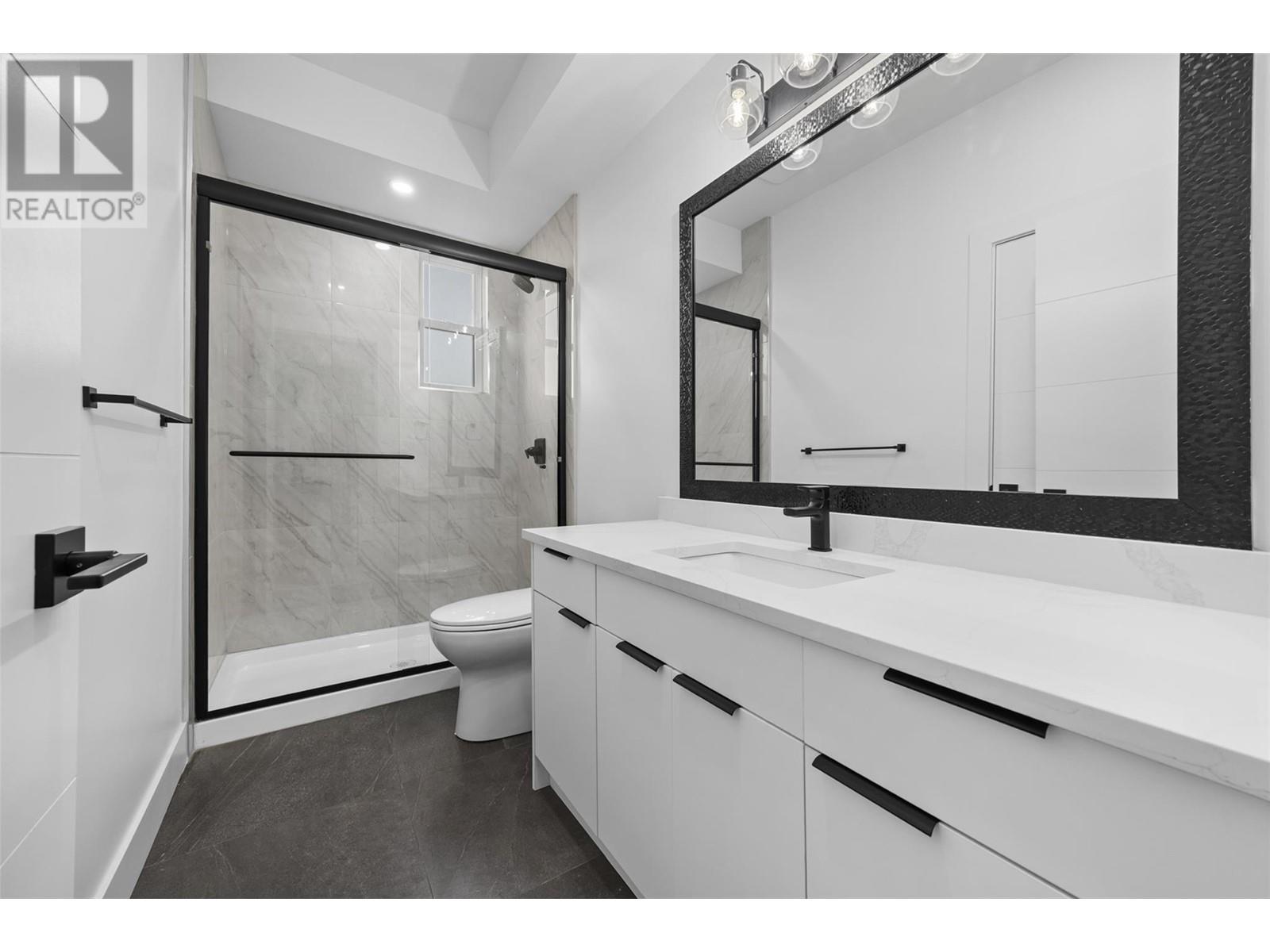 Property at 750 Raymer Avenue image 4