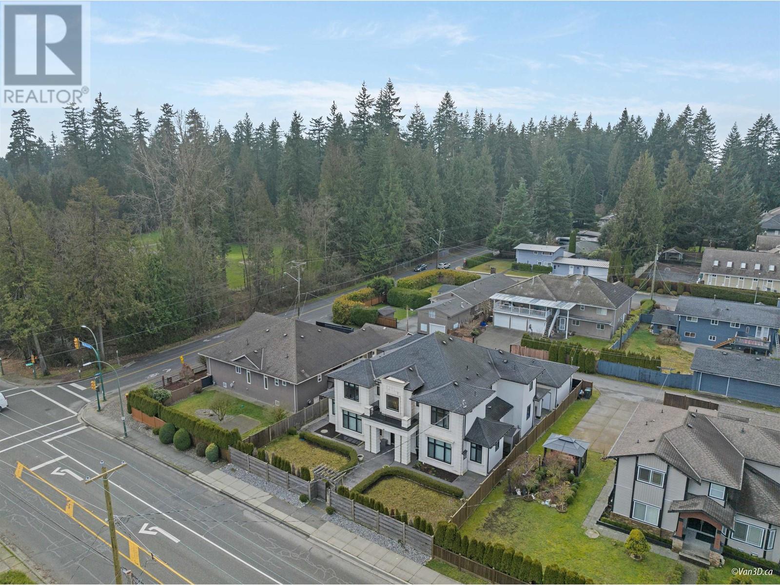 Property at 656 BLUE MOUNTAIN STREET image 2