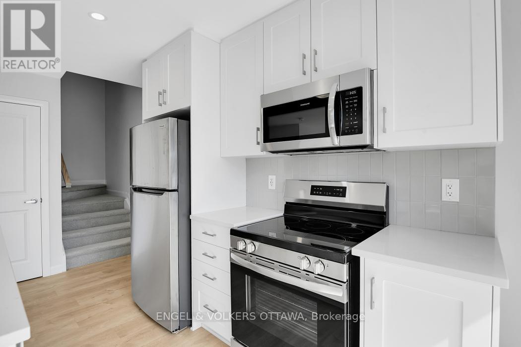 1427 Creekway Crescent, Ottawa, Ontario  K2T 0T1 - Photo 6 - X12122031