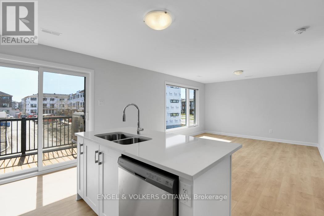 1427 Creekway Crescent, Ottawa, Ontario  K2T 0T1 - Photo 8 - X12122031