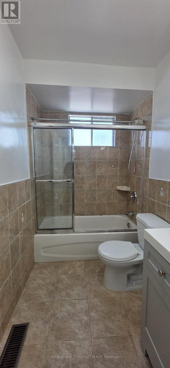 Main Floor - 1349 Davenport Road, Toronto, Ontario  M6H 2H5 - Photo 24 - W12108845