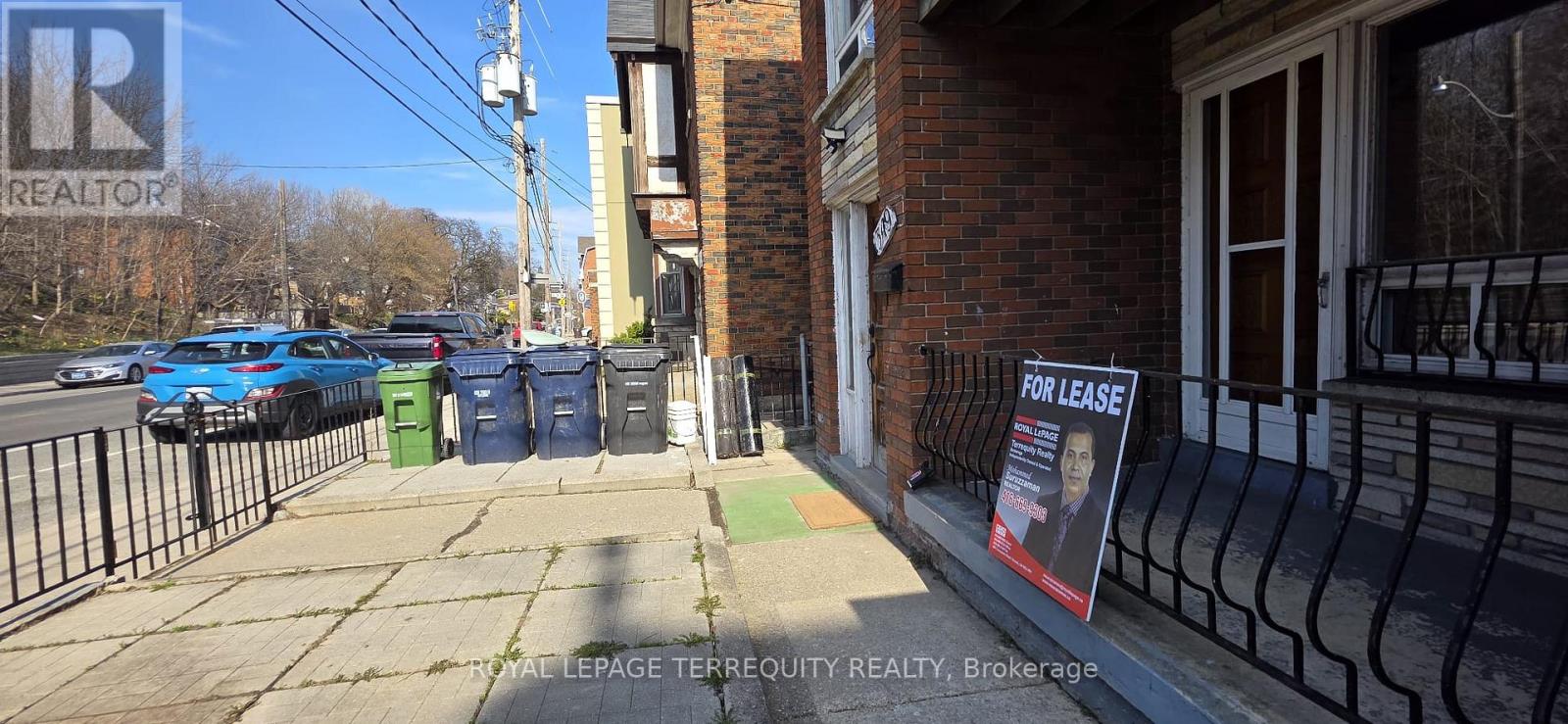 Main Floor - 1349 Davenport Road, Toronto (Corso Italia-Davenport), Ontario  M6H 2H5 - Photo 4 - W12108845