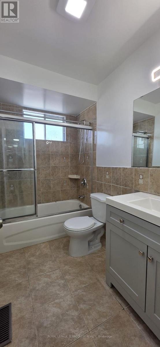 Main Floor - 1349 Davenport Road, Toronto, Ontario  M6H 2H5 - Photo 23 - W12108845