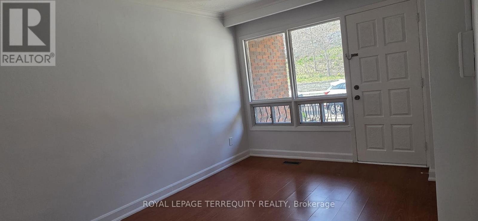Main Floor - 1349 Davenport Road, Toronto (Corso Italia-Davenport), Ontario  M6H 2H5 - Photo 9 - W12108845