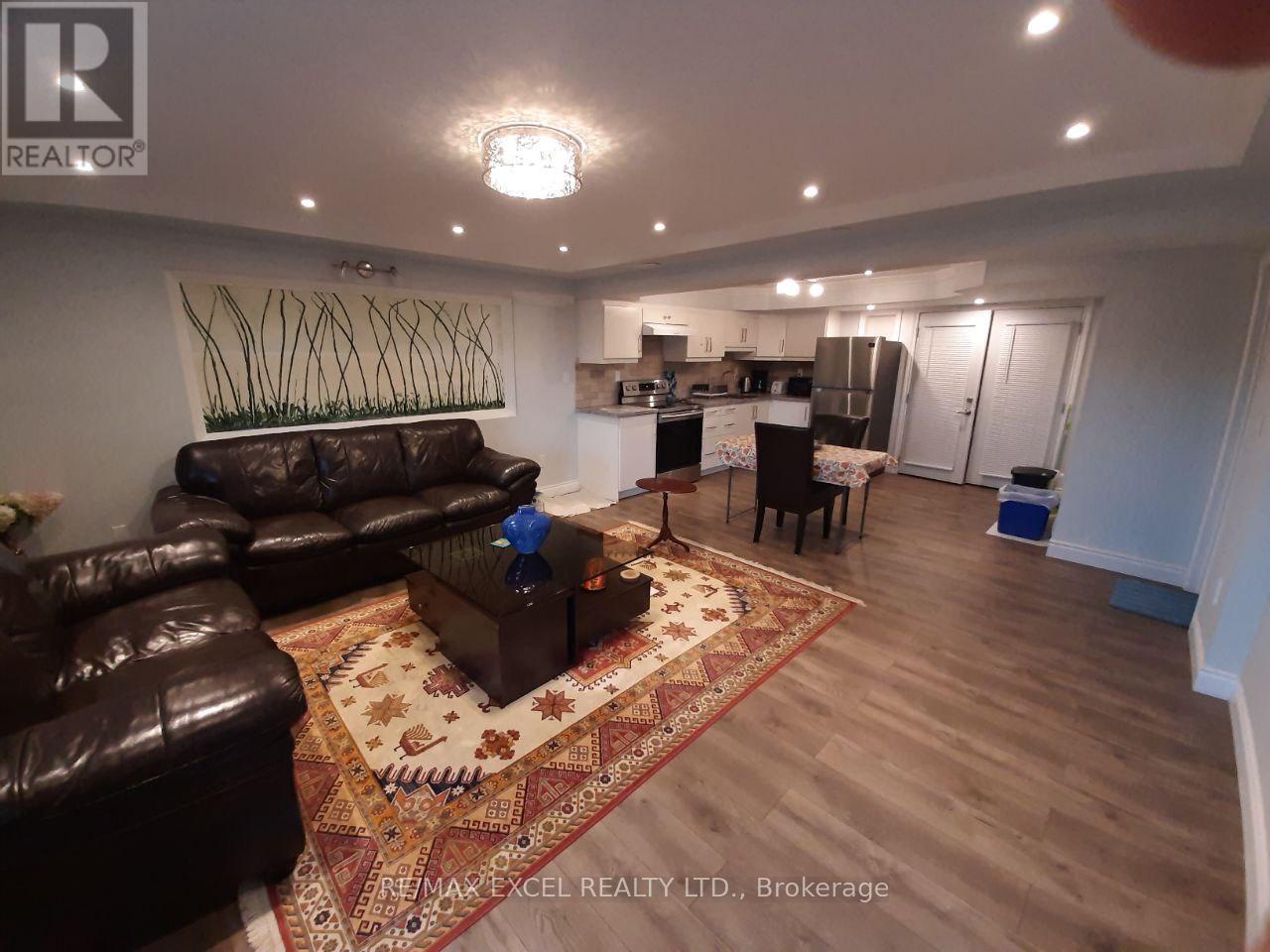 276 DEGRAAF CRESCENT, Aurora, Ontario