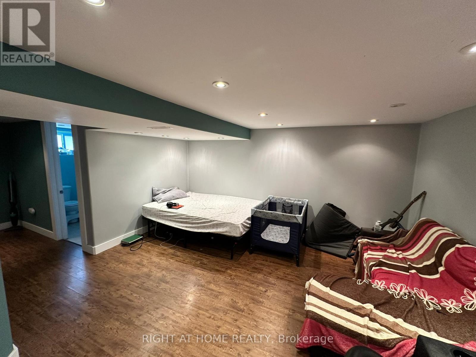5893 Prospect Street, Niagara Falls, Ontario  L2G 1G9 - Photo 24 - X12122073