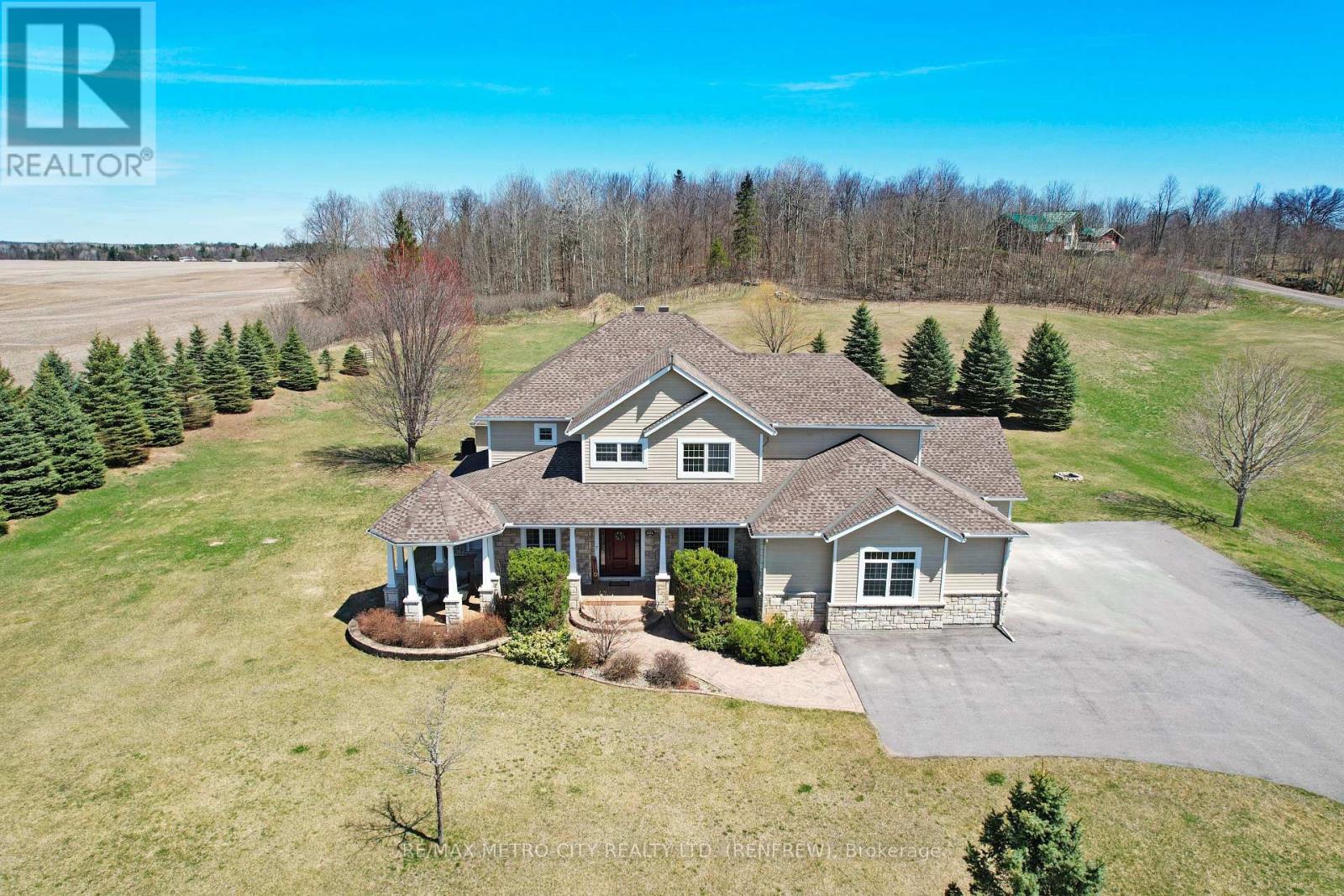 534 Cobus Road, Horton, Ontario  K7V 3Z8 - Photo 3 - X12122077