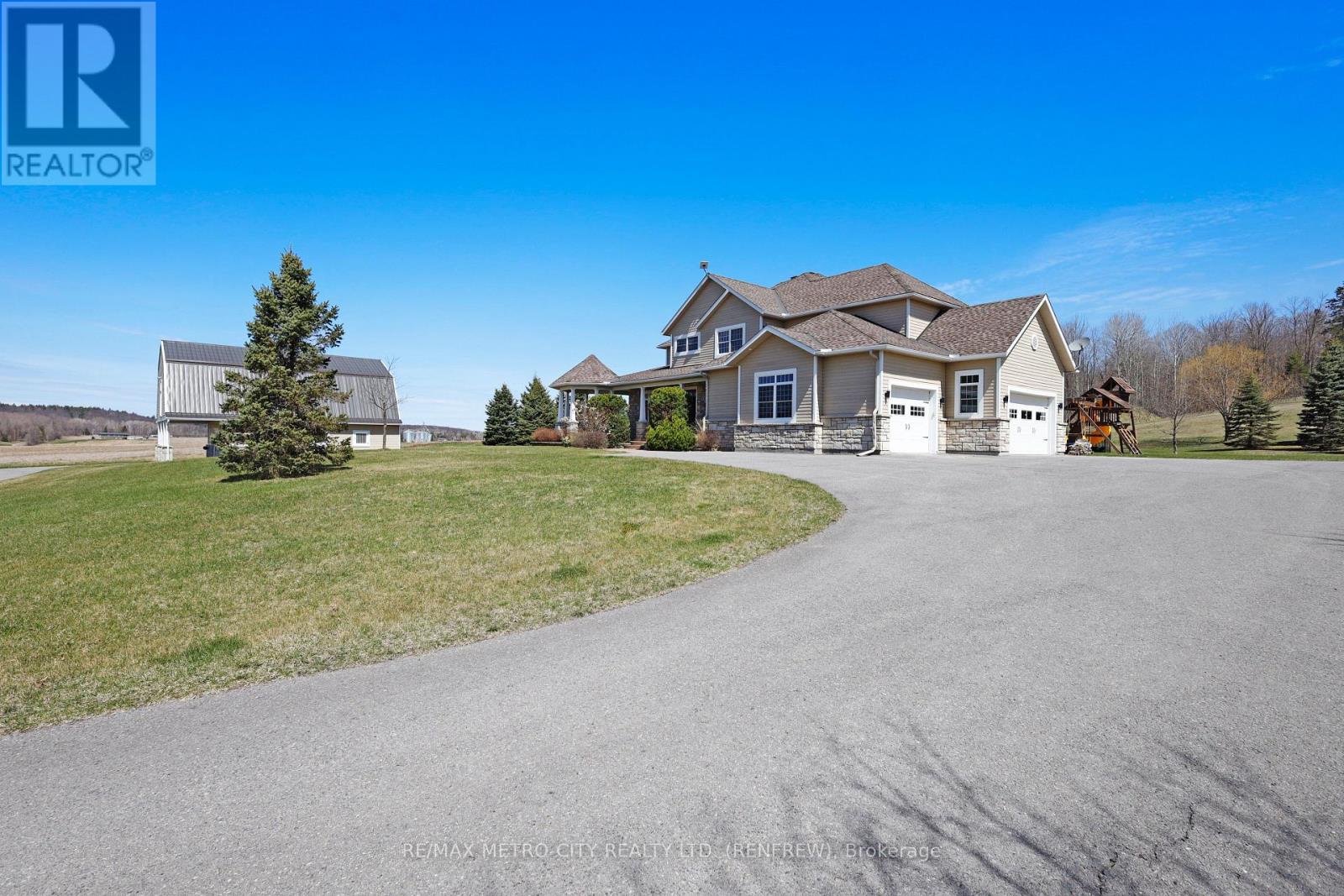 534 Cobus Road, Horton, Ontario  K7V 3Z8 - Photo 9 - X12122077