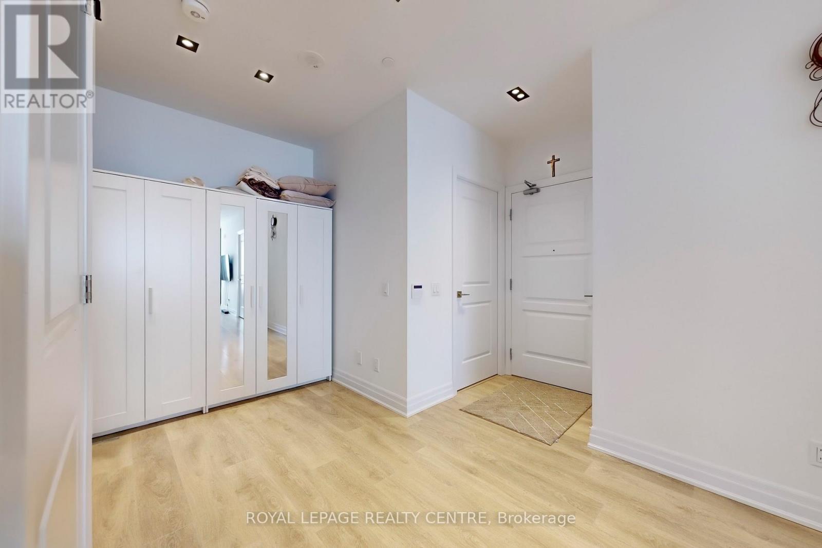 2605 - 36 Elm Drive W, Mississauga, Ontario  L5B 0N3 - Photo 25 - W12120834