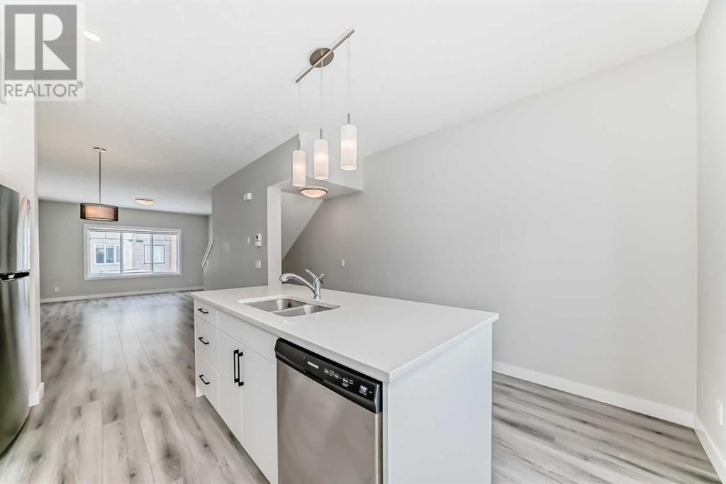 546 Canals Crossing Sw, Airdrie, Alberta  T4B 4L3 - Photo 8 - A2194716