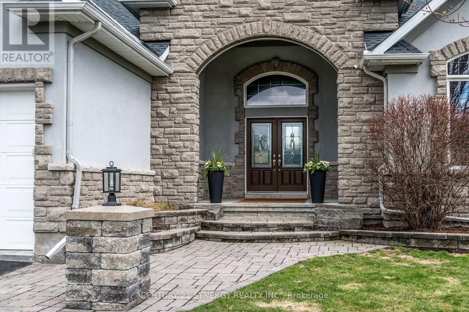 50 Frances Colbert Avenue, Ottawa, Ontario  K0A 1L0 - Photo 2 - X12122099