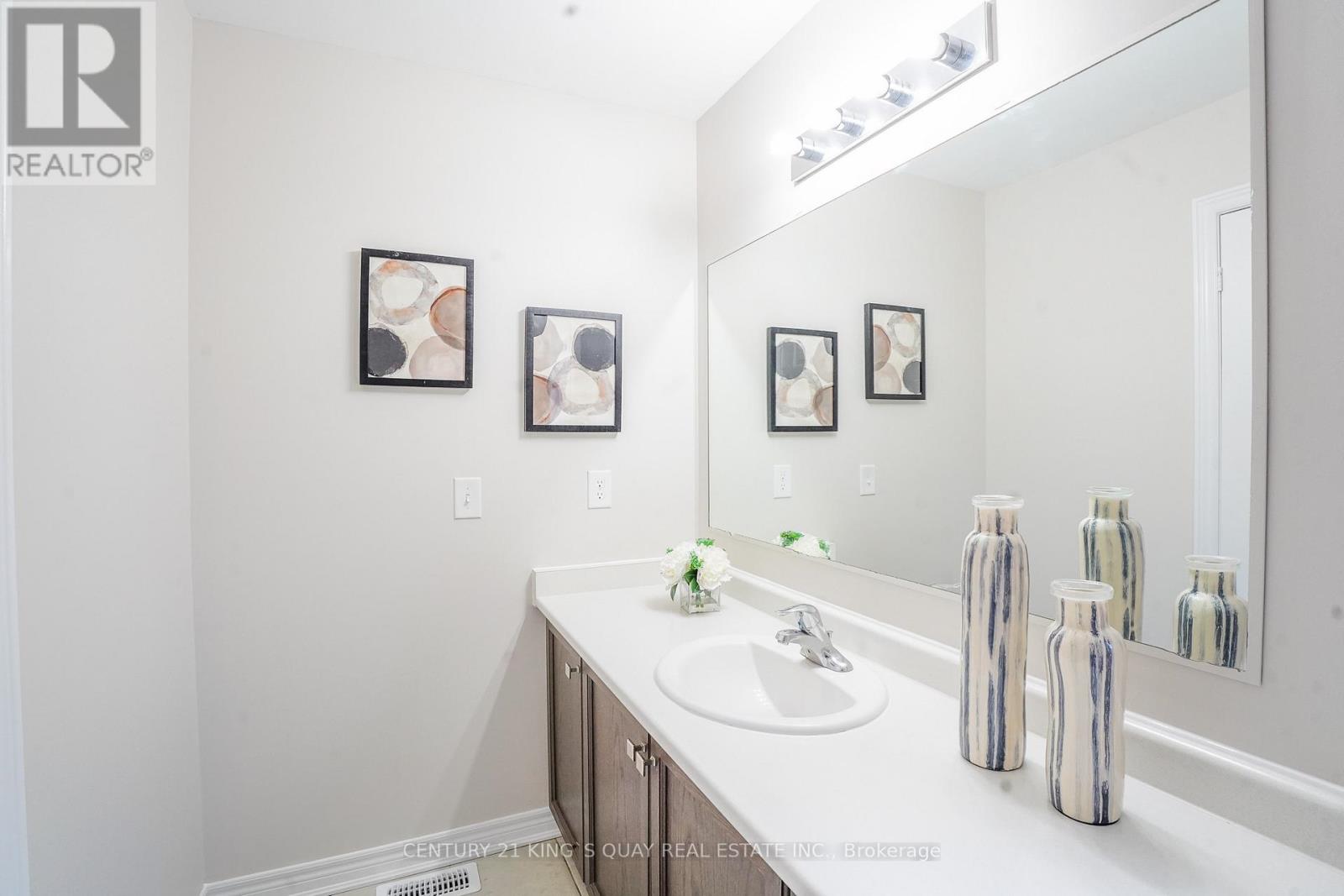 7 John Moore Road E, East Gwillimbury, Ontario  L9N 0P4 - Photo 16 - N12122067