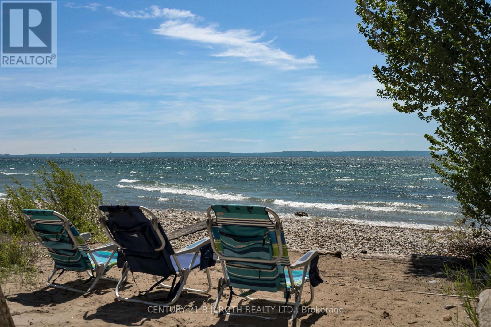 2026 Tiny Beaches Road S, Tiny, Ontario  L0L 1P1 - Photo 4 - S12122112
